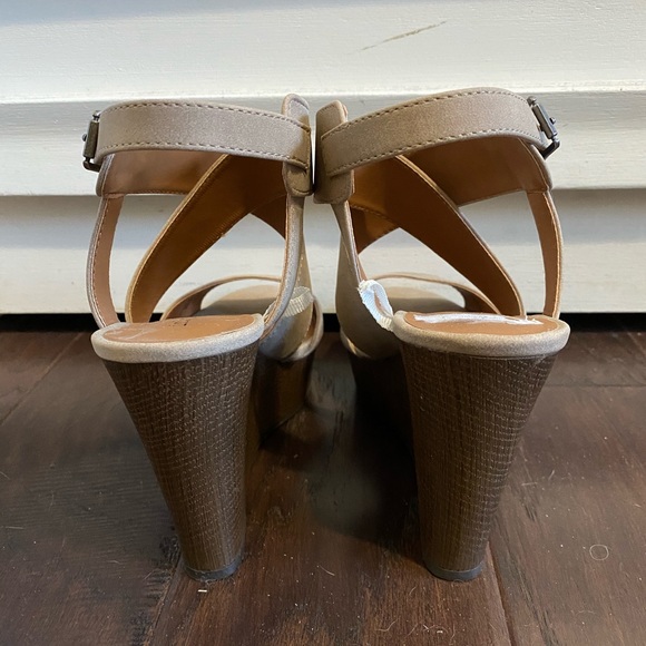 Wedges - Picture 3 of 4